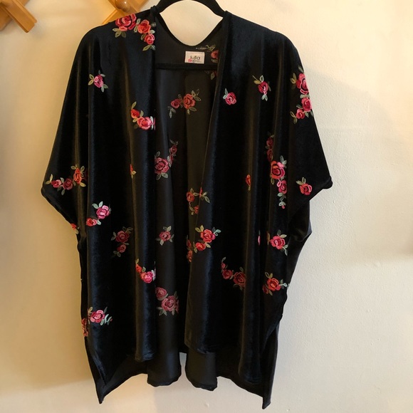 Rose Shall 🌹 - Picture 1 of 4